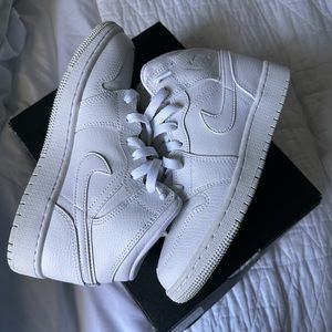 Air Jordan 1 MID (GS) | White/ White-White
